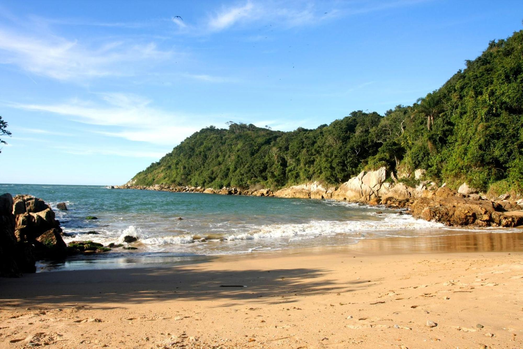 Pousada Ilha Do Itacolomi Penha  Esterno foto